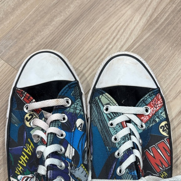 Converse DC Batman Comic Print Canvas Sneakers size 8 men/ 10 women - Picture 4 of 9